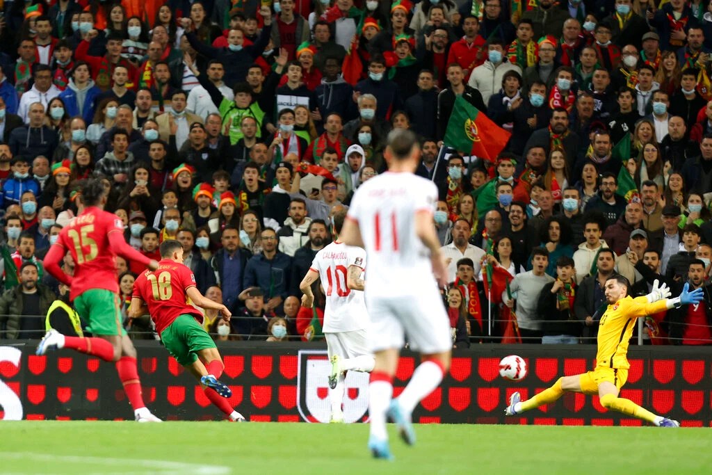Dẫn trước 2 bàn, Bồ Đào Nha vẫn trải qua những phút cuối cực &quot;đau tim&quot; để vào chung kết tranh vé vớt World Cup - Ảnh 11.