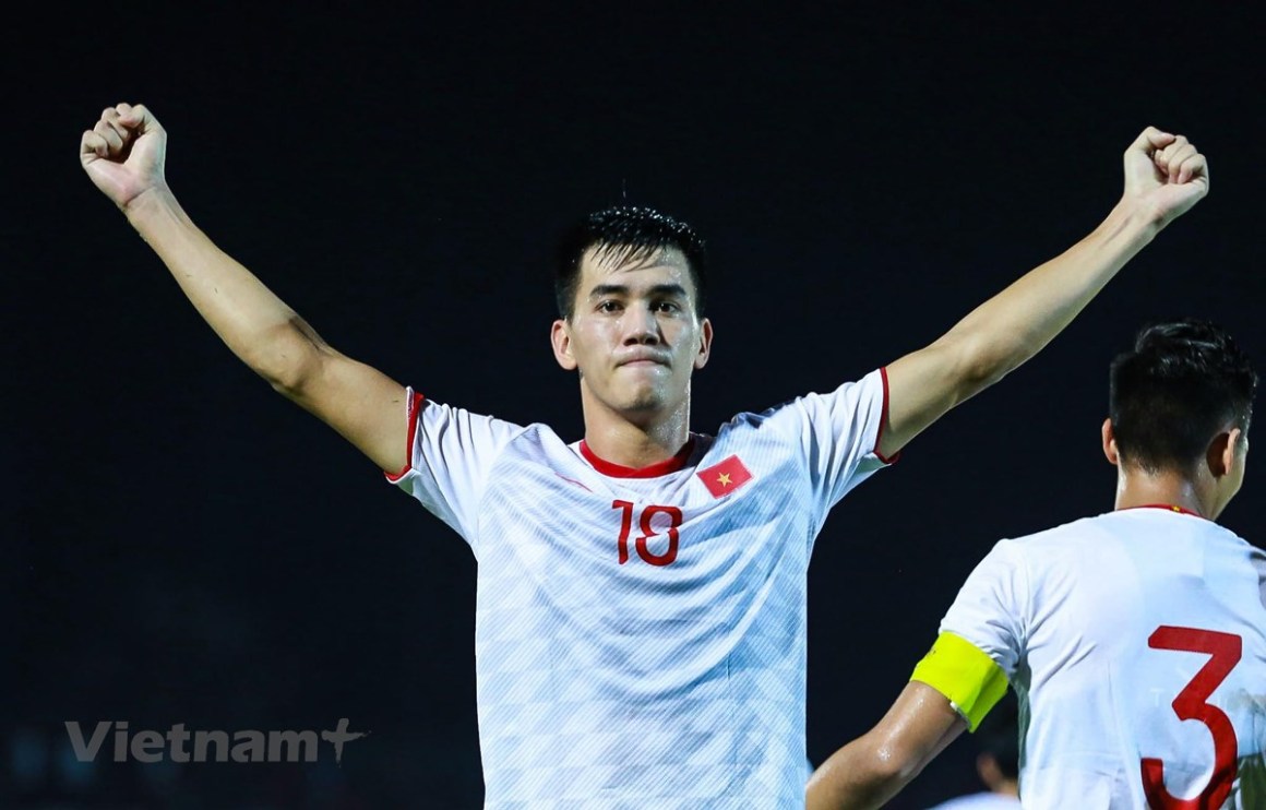 Đội hình chính thức tuyển Việt Nam-UAE: Tiến Linh và Tuấn Anh đá chính | Bóng đá | Vietnam+ (VietnamPlus)
