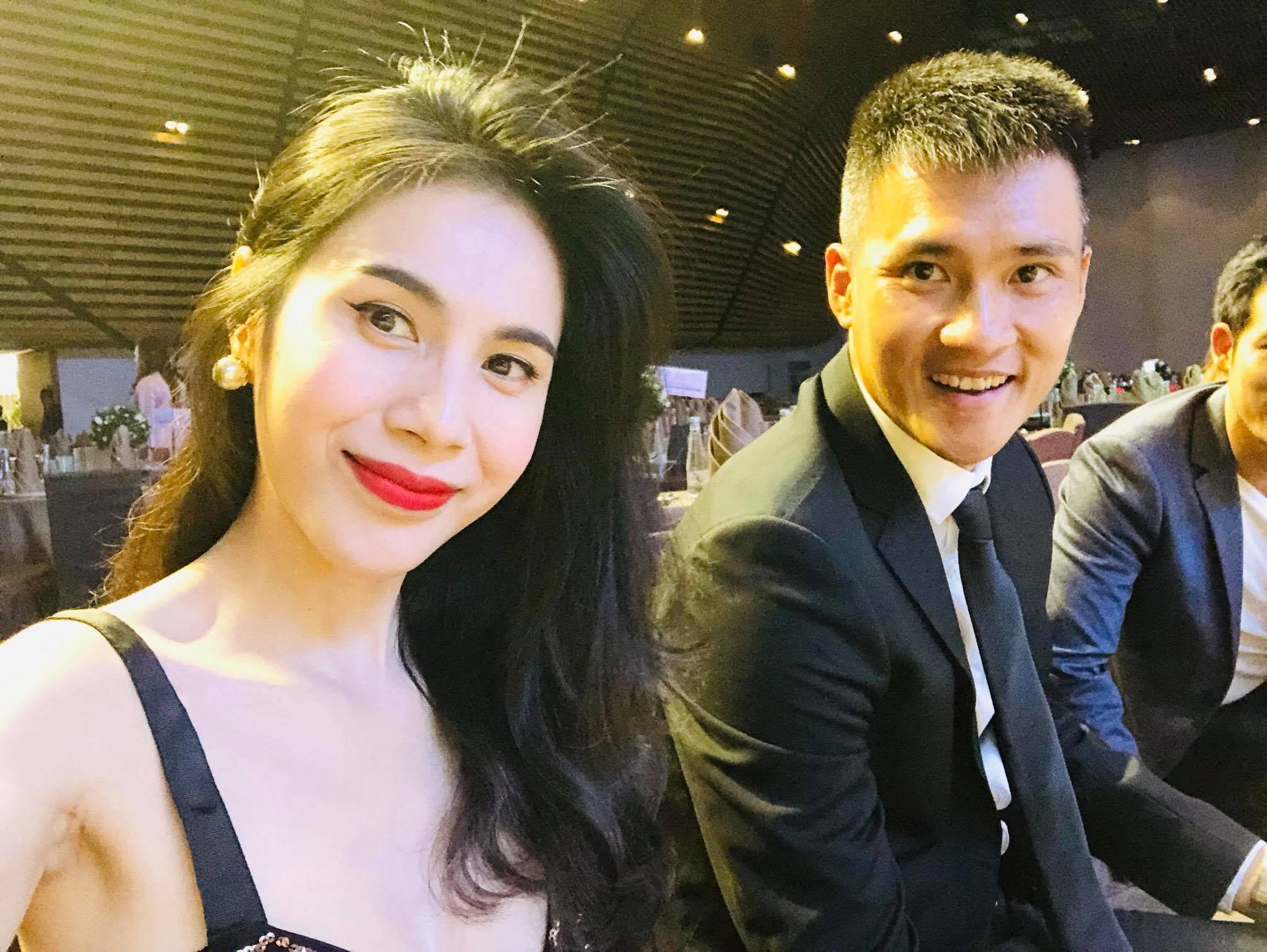 10 cầu thủ Nghệ An có vợ xinh đẹp chẳng kém các hot girl hàng đầu
