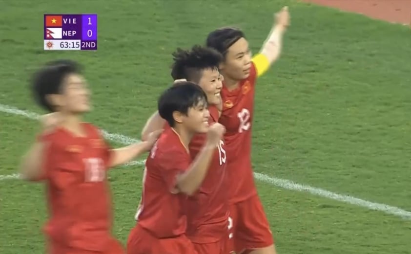Trực tiếp nữ Việt Nam 2-0 Nepal: Bích Thùy ghi bàn 330942