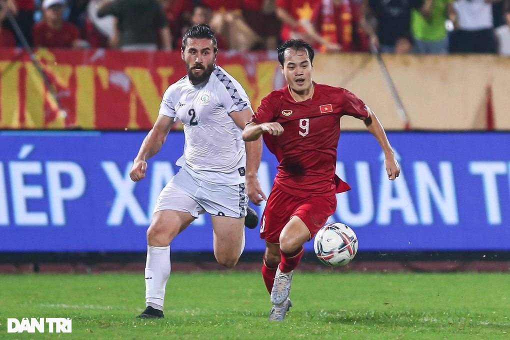 Báo Thái Lan so sánh đội nhà với tuyển Việt Nam trên bảng xếp hạng FIFA - 2