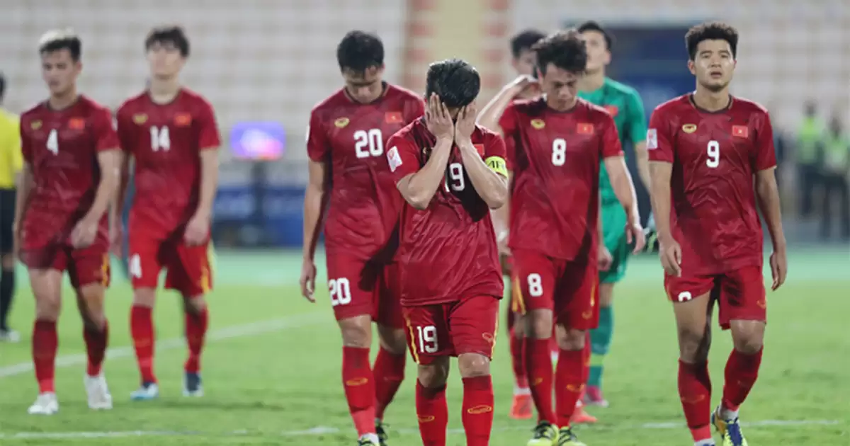 ĐT Việt Nam nhận tin buồn sau khi bị FIFA đánh tụt 12 bậc